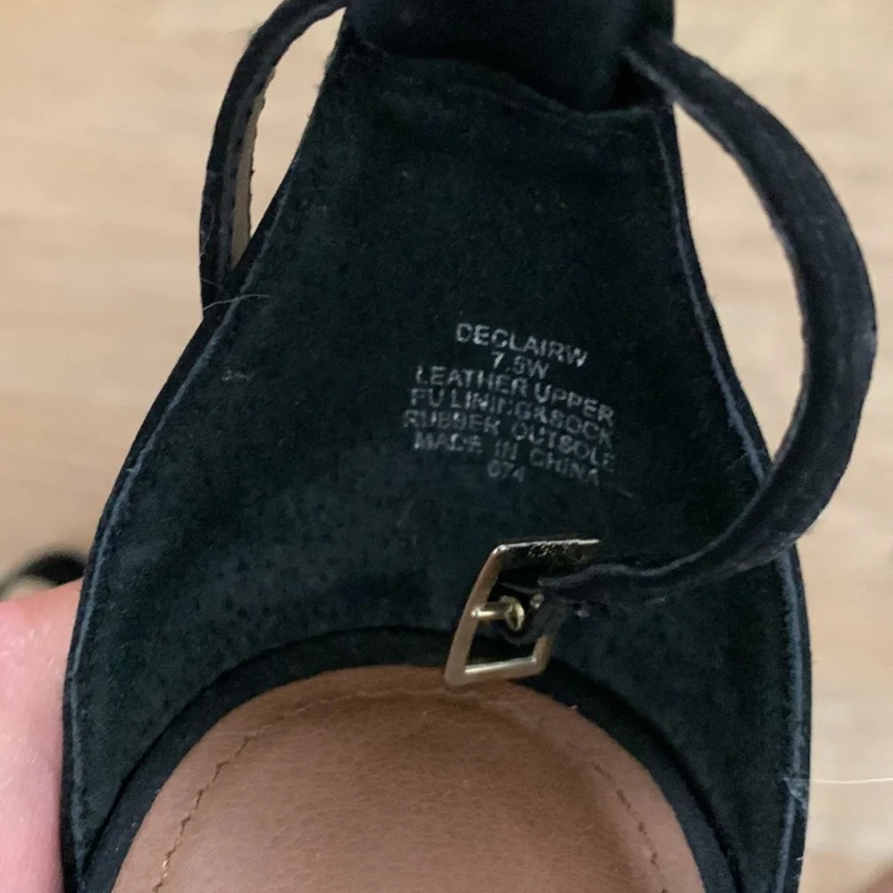 Steve Madden Block Heel Sandal Wide - Picture 3 of 5